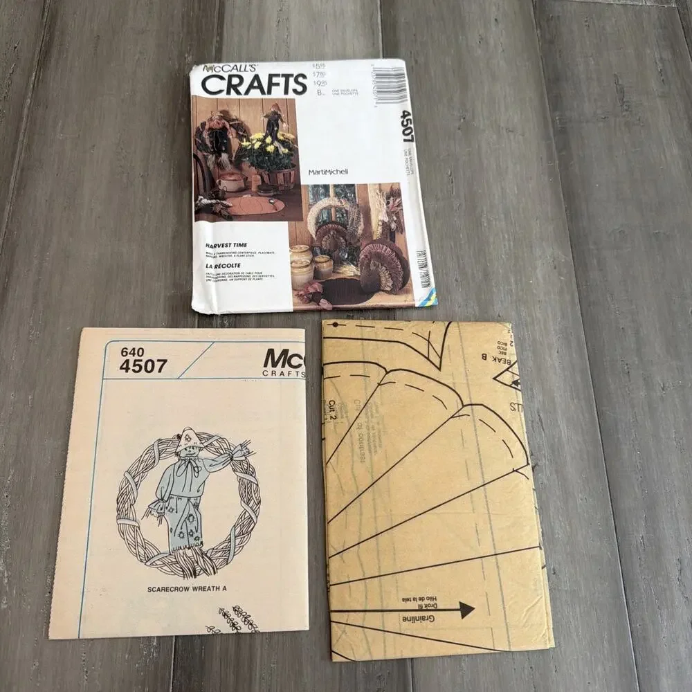 Vintage 1989 McCall’s Crafts Fall Scarecrow decorating 4507 Uncut Factory Folded